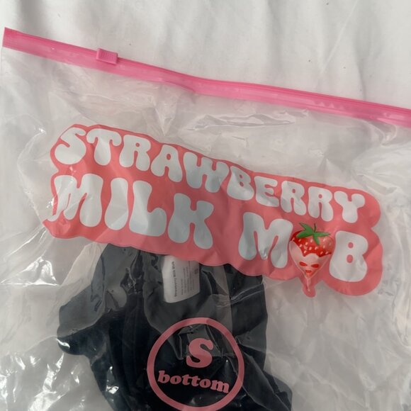 Strawberry Milk Mob Summertime Set (Top, Bottom and Skirt) - Picture 12 of 15